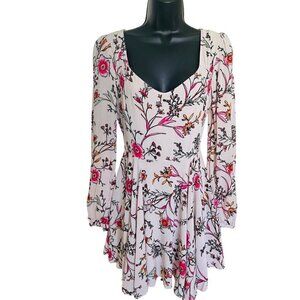 ECOTE. anthropology mini long sleeve dress  size 6. very cute